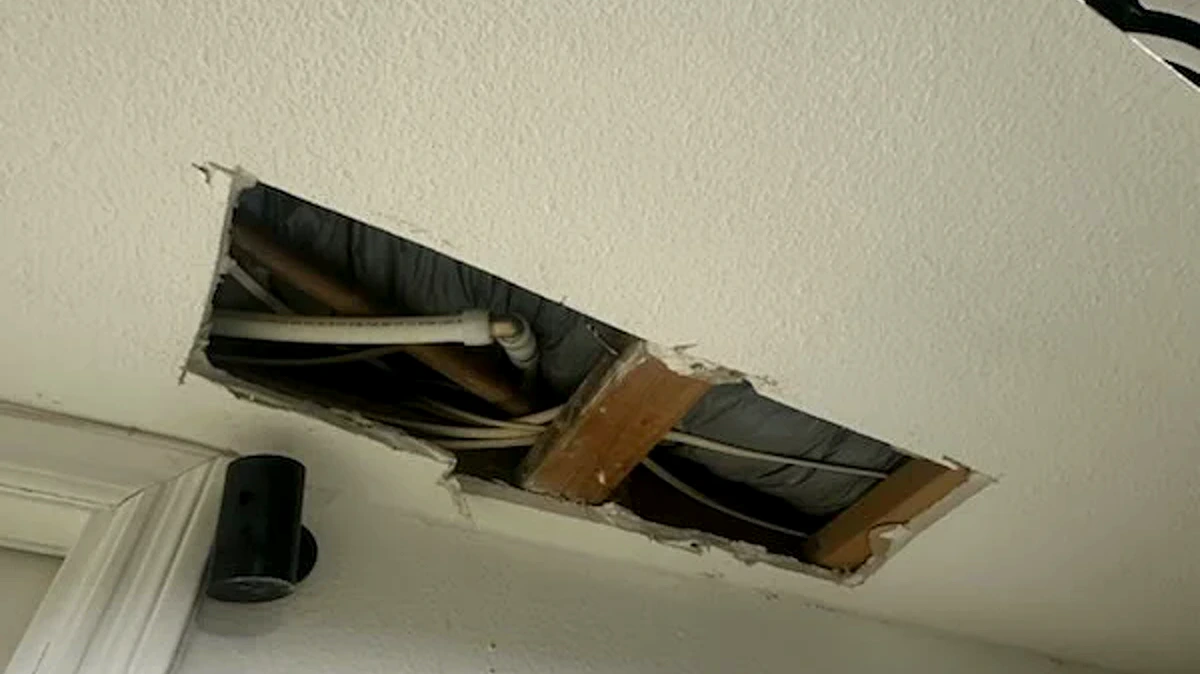 Ceiling Repair article illustration for cracks in ceiling